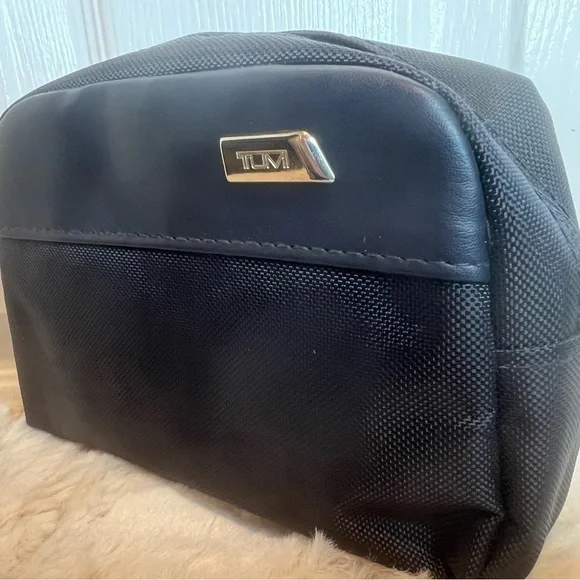 AMENITY TOILETRY MAKEUP TRAVEL BAG BLUE - Picture 3 of 7